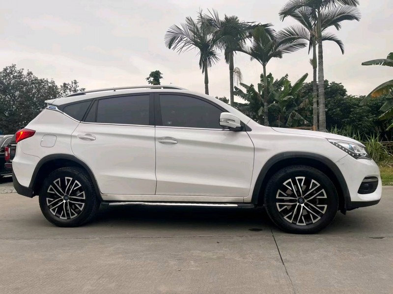 东莞18年比亚迪宋3