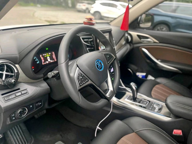 东莞18年比亚迪宋8