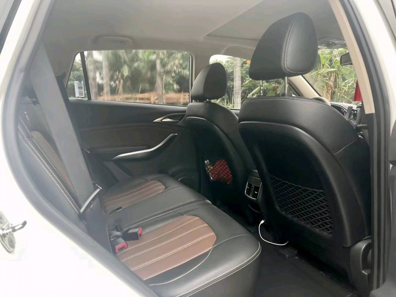 东莞18年比亚迪宋9