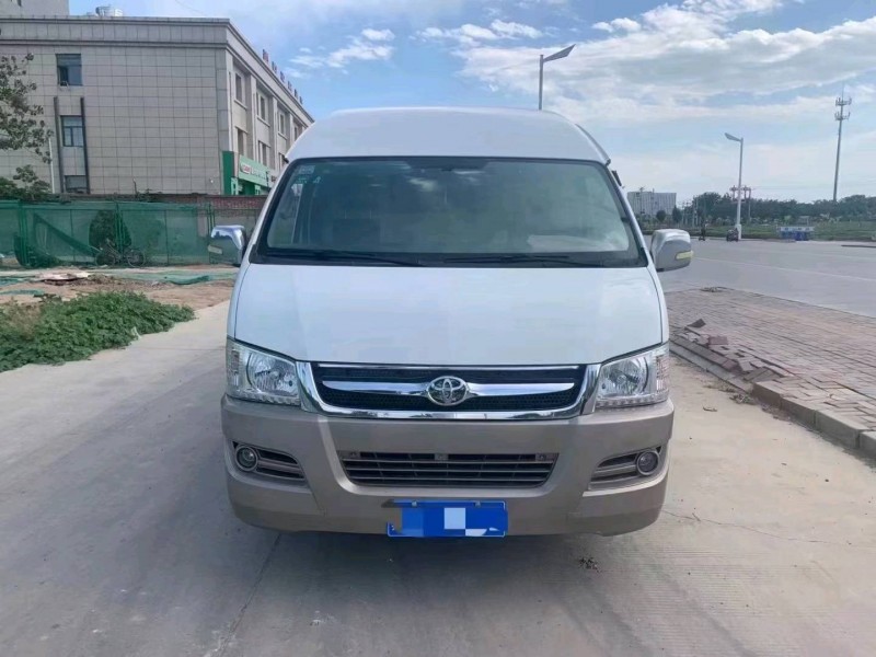 秦皇島14年九龍大MPV1