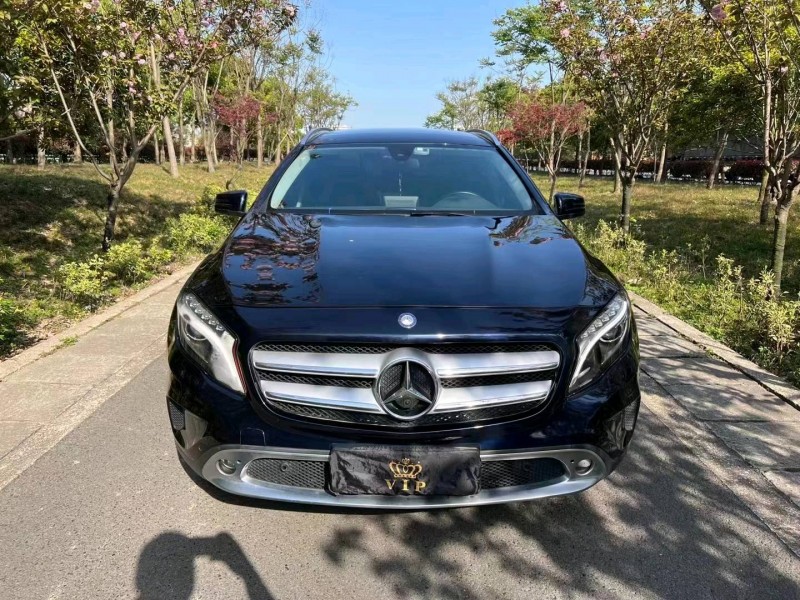 绍兴16年奔驰GLA9