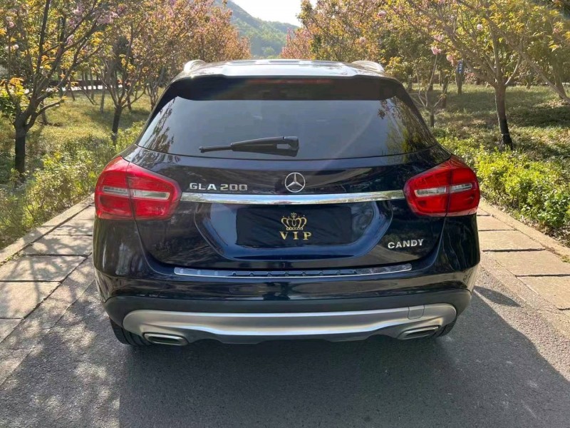 绍兴16年奔驰GLA3