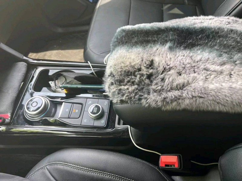 邯郸21年福特探险者3