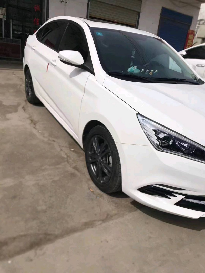 洛陽20年長安汽車逸動2