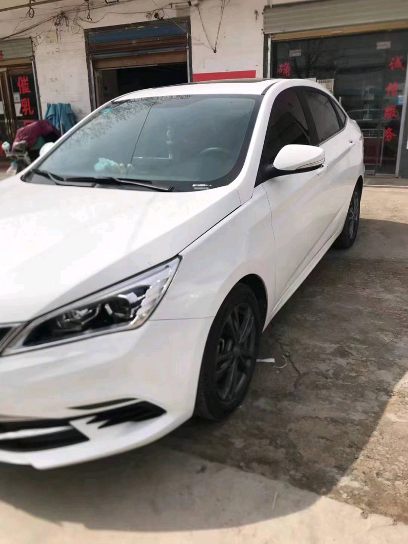 洛陽20年長安汽車逸動3