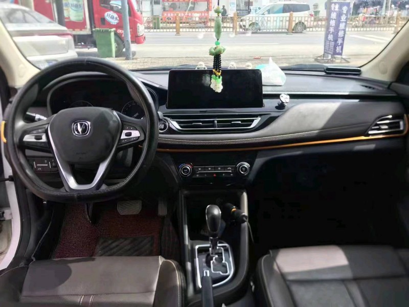 洛陽20年長安汽車逸動6