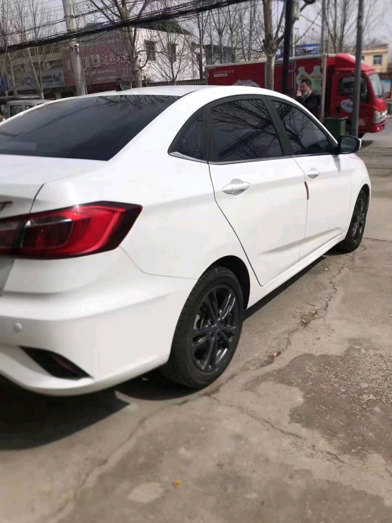 洛陽20年長安汽車逸動7