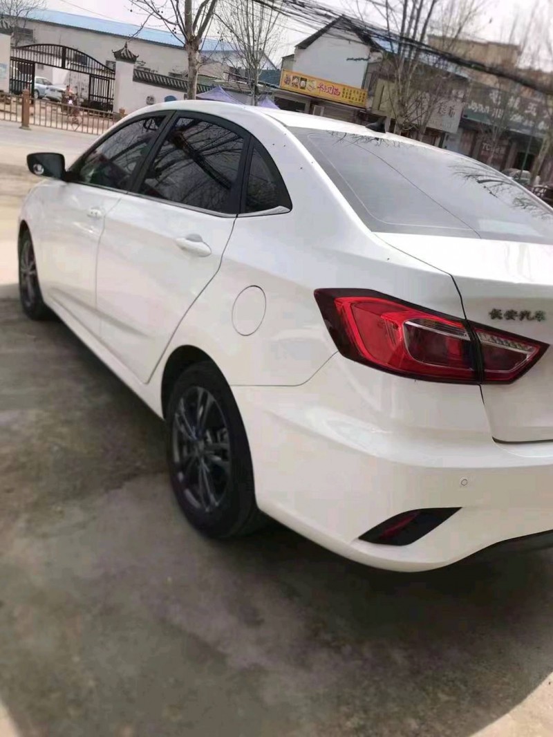 洛陽20年長安汽車逸動9