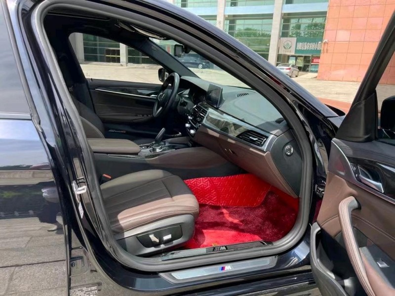 盐城19年宝马5系3