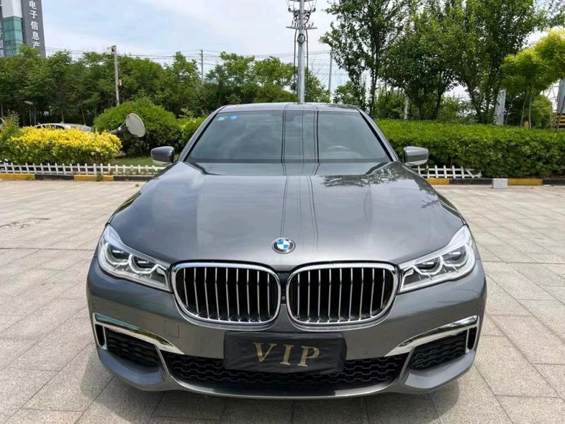 盐城19年宝马7系9