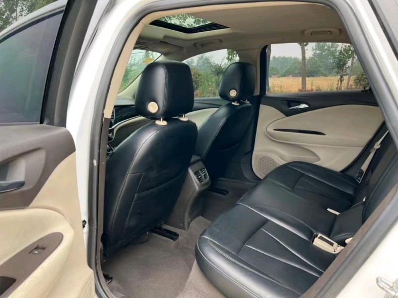 盐城17年别克威朗3