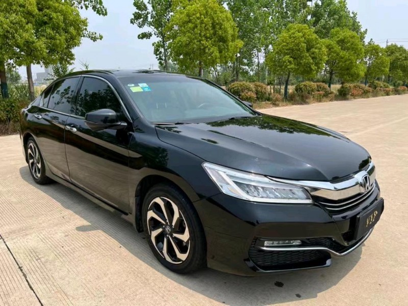 盐城16年本田雅阁3