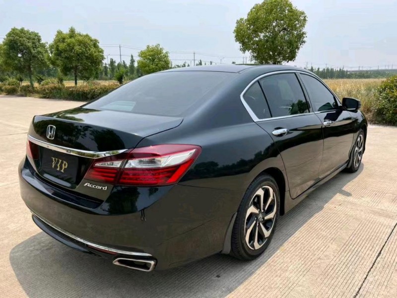 盐城16年本田雅阁4