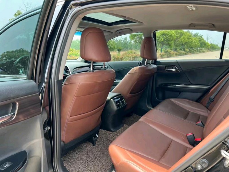 盐城16年本田雅阁6