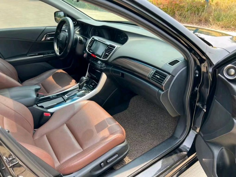 盐城16年本田雅阁9