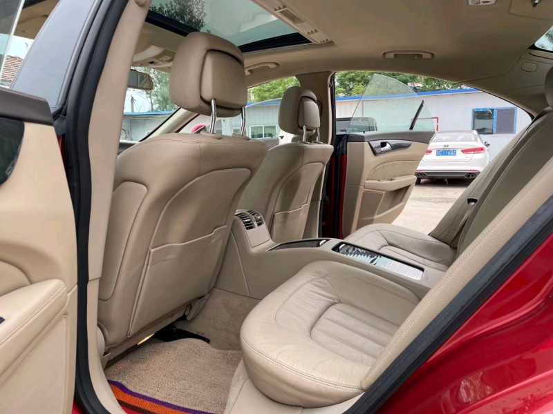 徐州14年奔驰CLS4