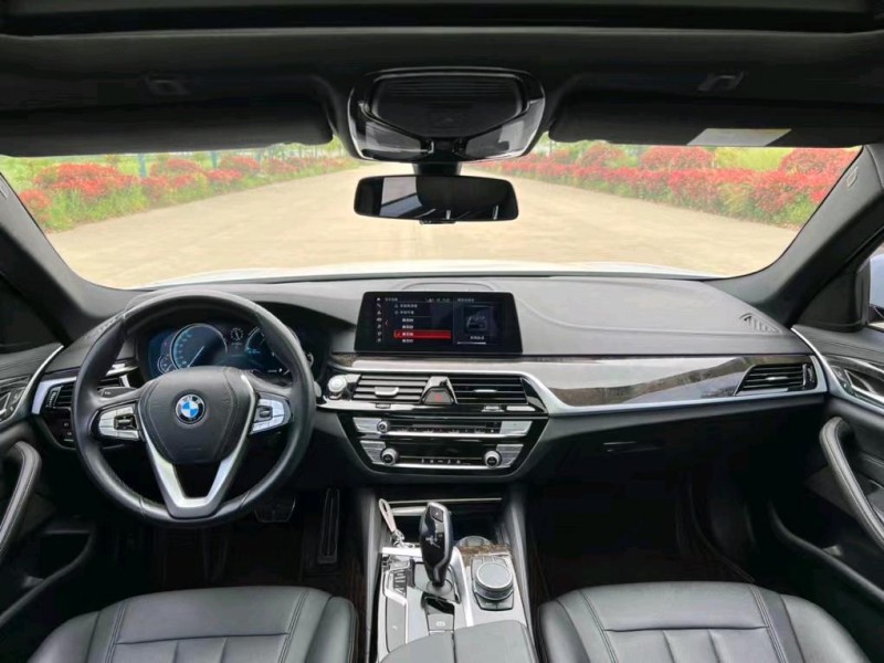 盐城18年宝马5系8