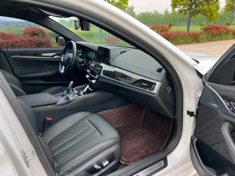 盐城18年宝马5系9