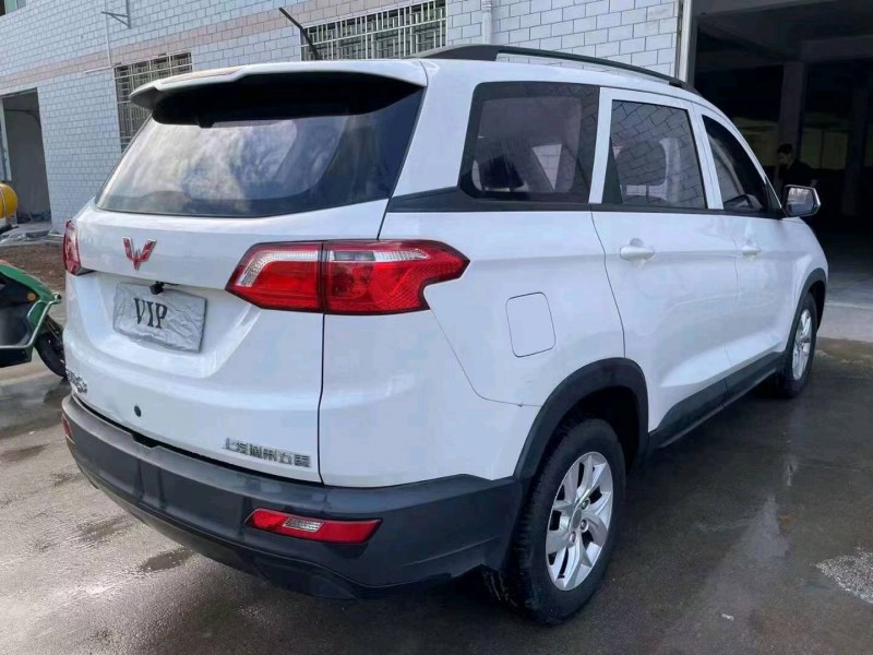 景德鎮18年五菱汽車宏光S36