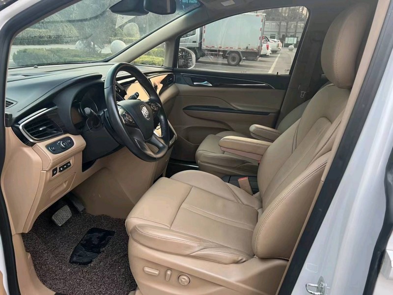 徐州18年别克GL83