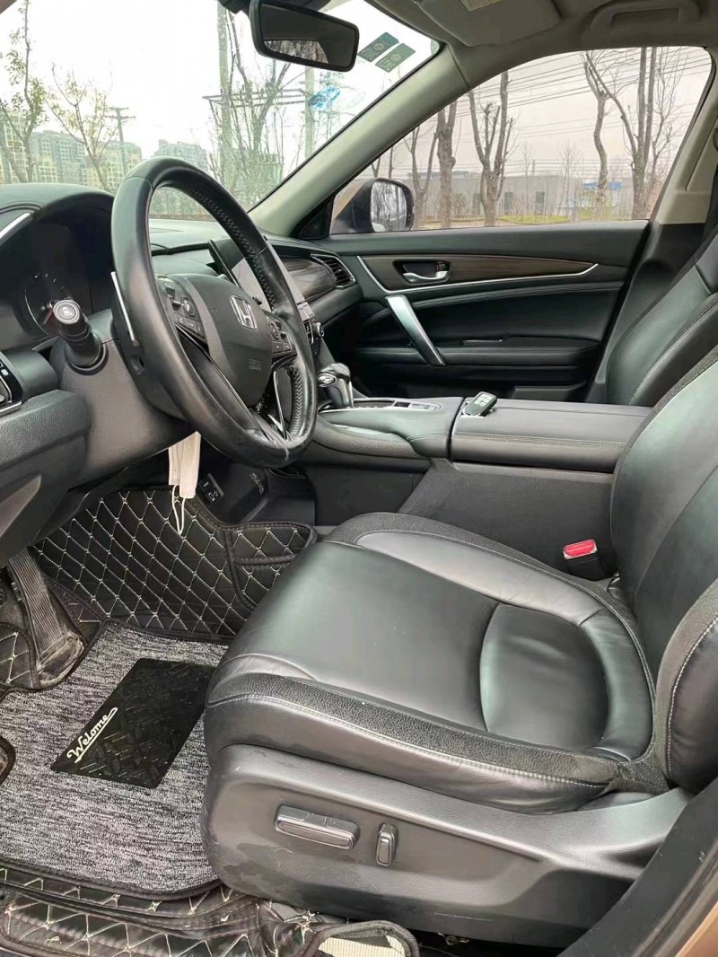 徐州17年本田冠道3