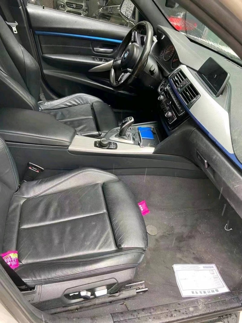 北京18年宝马3系3