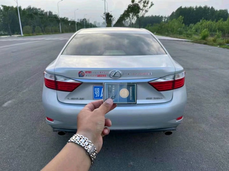 北京12年雷克萨斯ES2