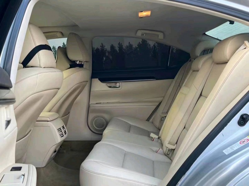 北京12年雷克萨斯ES4