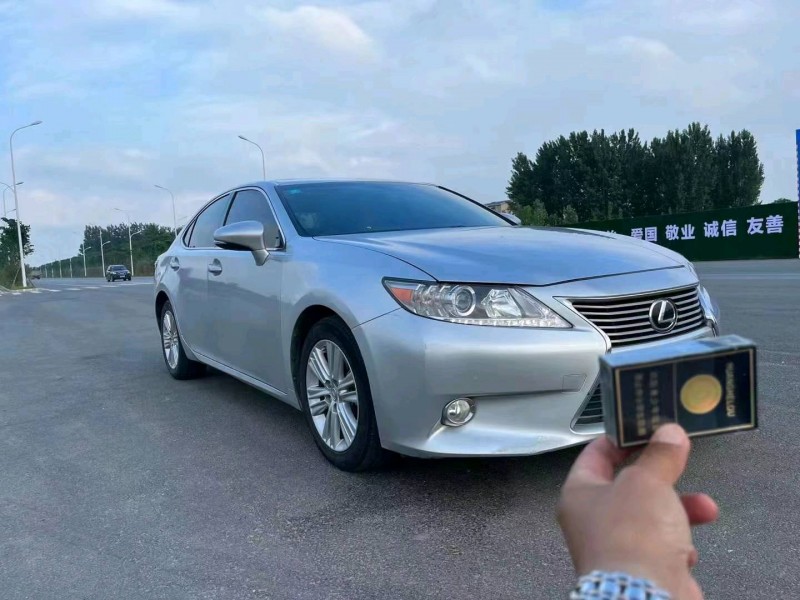 北京12年雷克萨斯ES9