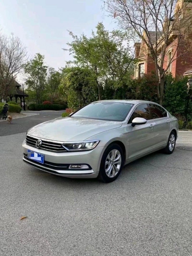 潍坊17年大众迈腾8