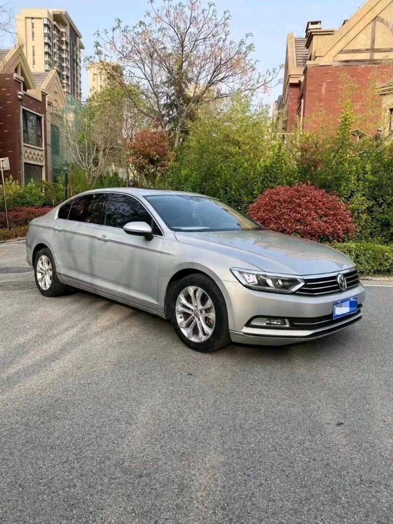 潍坊17年大众迈腾4