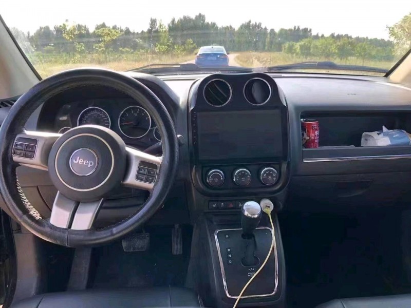 煙臺13年Jeep指南者8