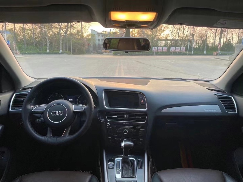 青岛17年奥迪Q58