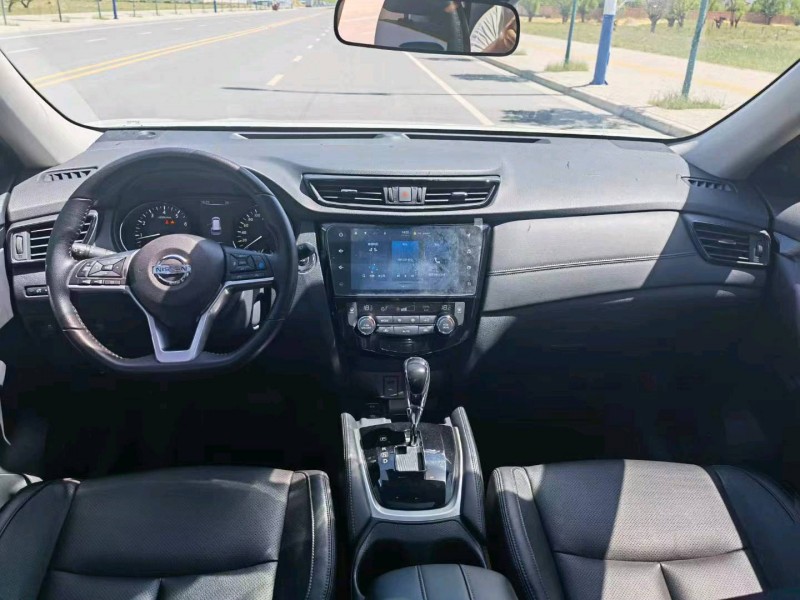 延安20年日產奇駿4