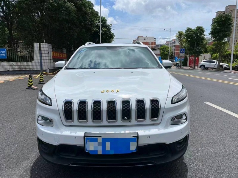 漳州16年Jeep自由光1