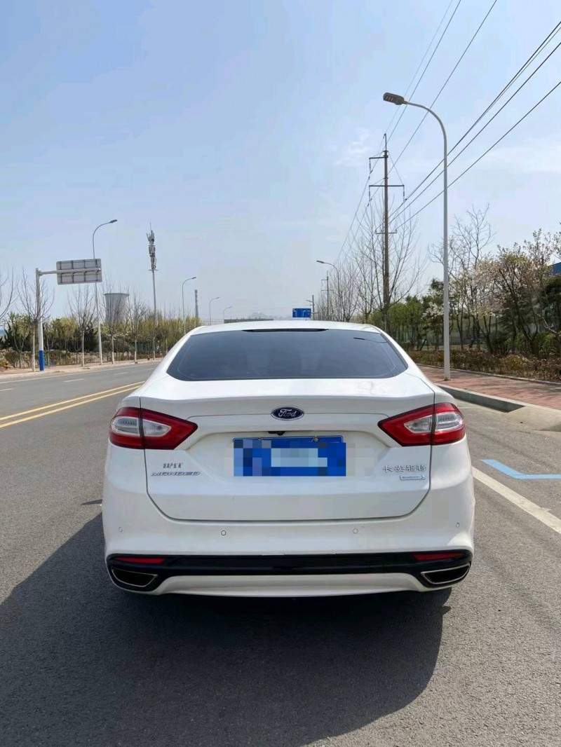 青岛15年福特蒙迪欧8