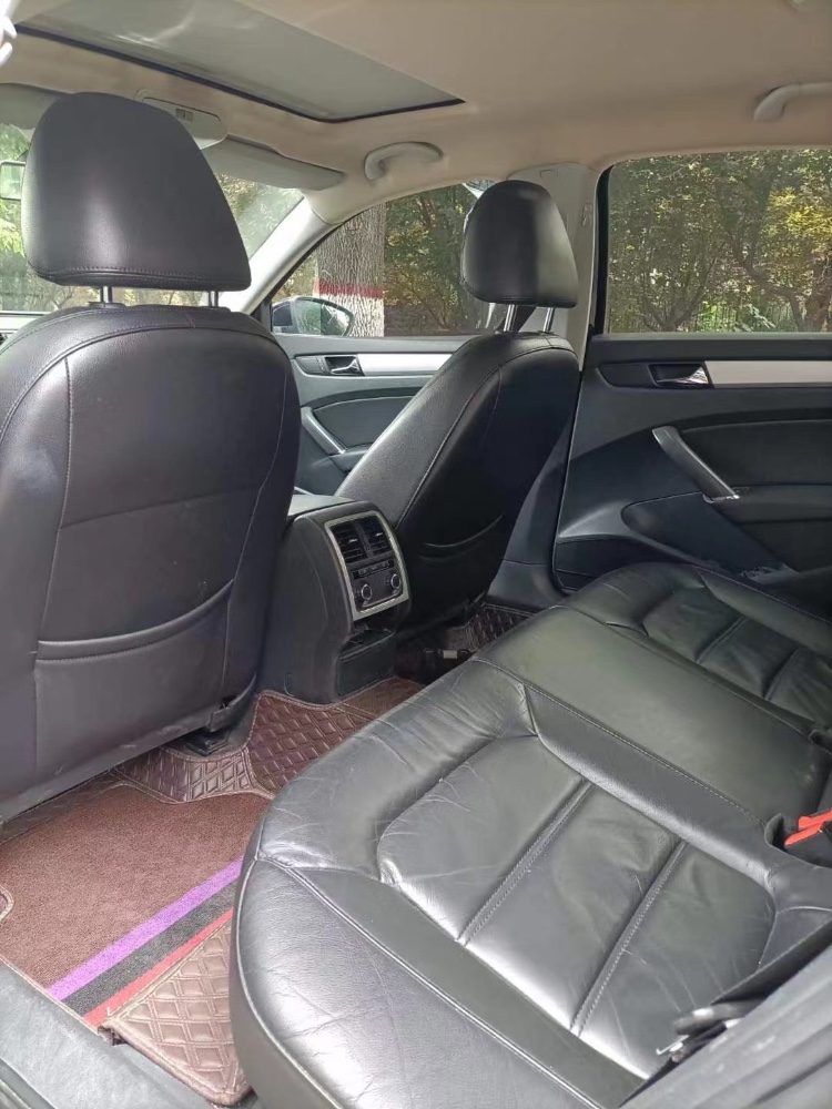 青岛14年大众帕萨特1