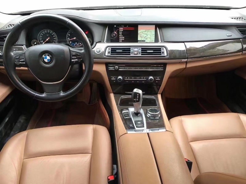 青岛15年宝马7系4