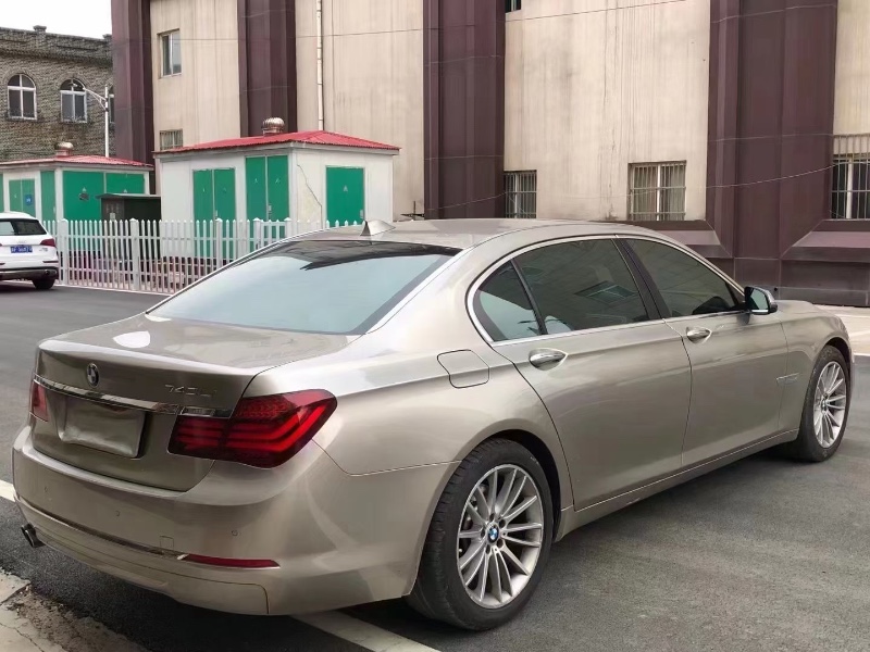 青岛15年宝马7系1