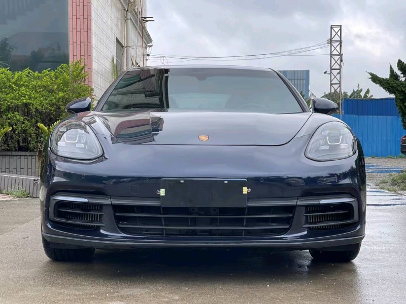 东莞19年保时捷帕拉梅拉1