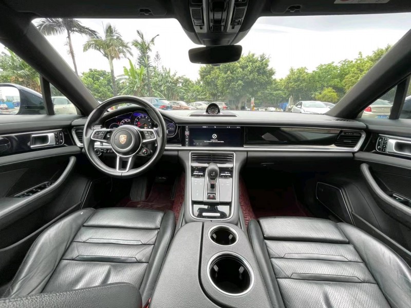 东莞19年保时捷帕拉梅拉6
