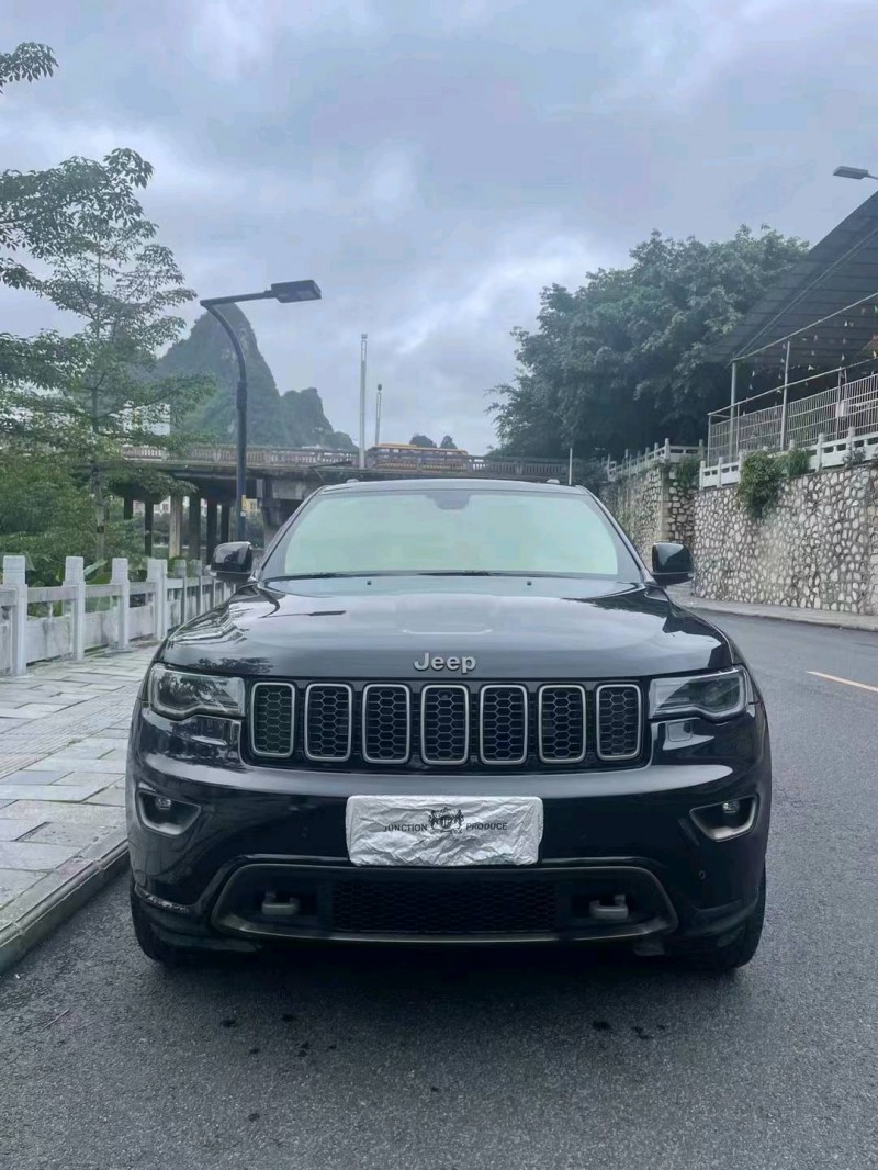 防城港17年Jeep大切諾基1