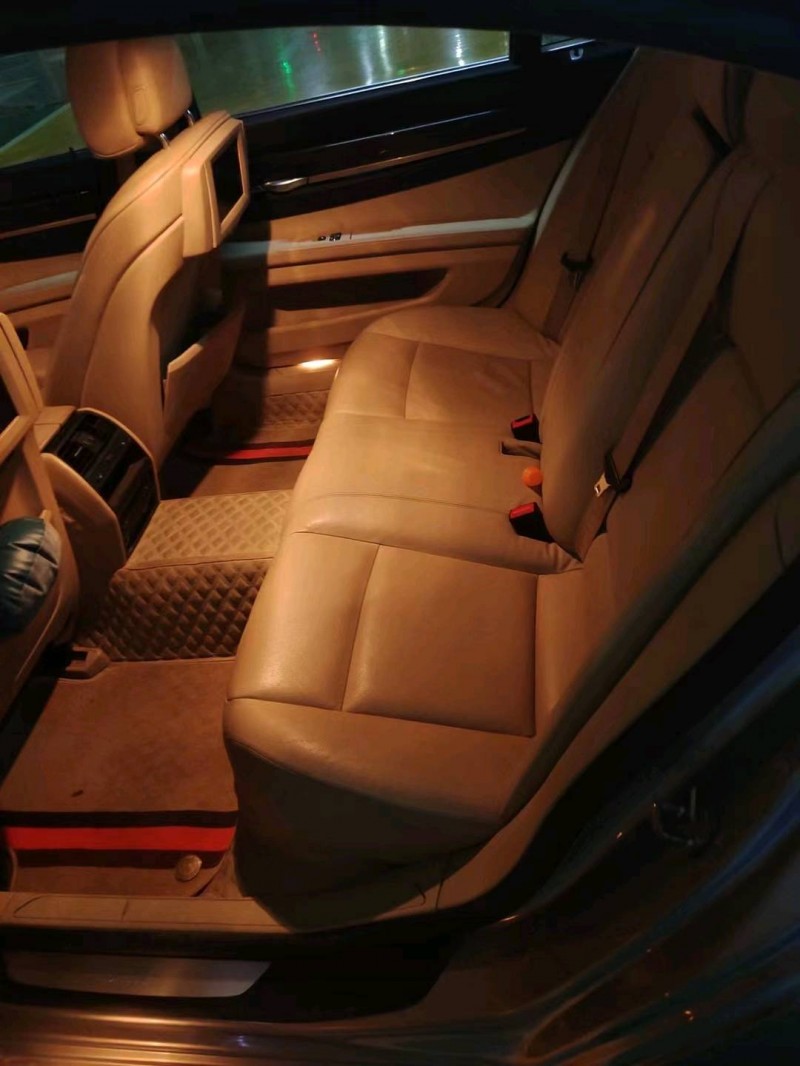 徐州10年宝马7系3