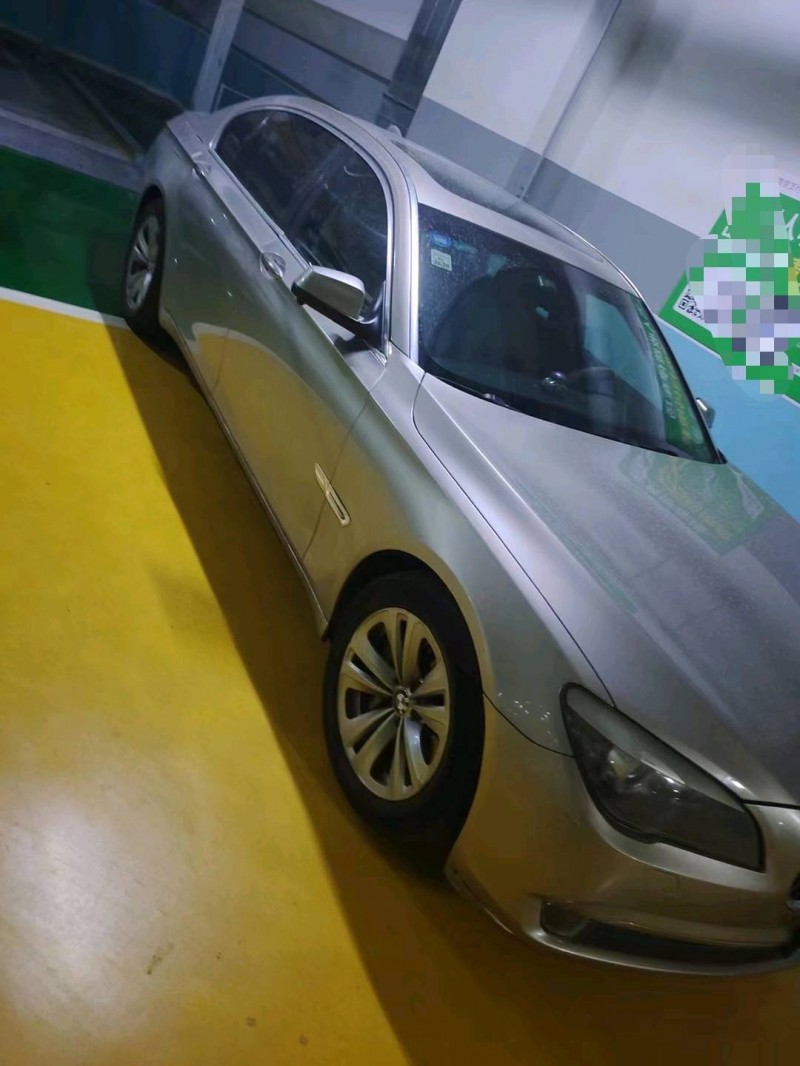 徐州10年宝马7系4