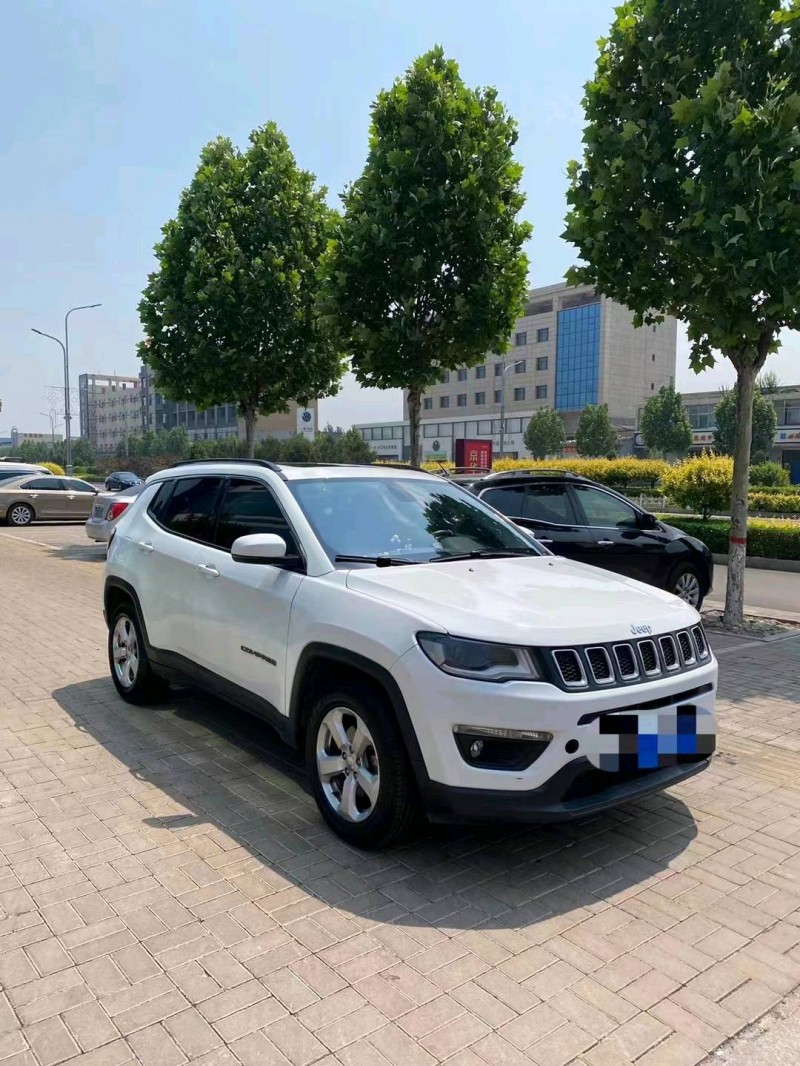 陽泉18年Jeep指南者2