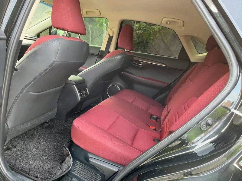 东莞17年雷克萨斯NX1