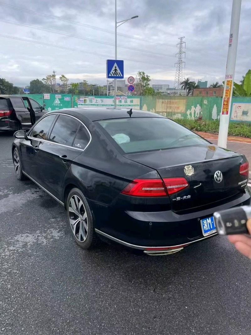 东莞17年大众迈腾6