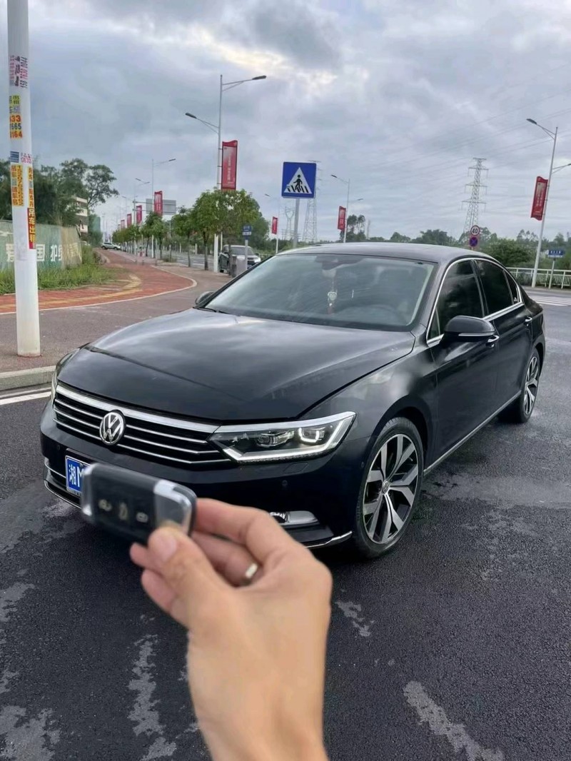 东莞17年大众迈腾9