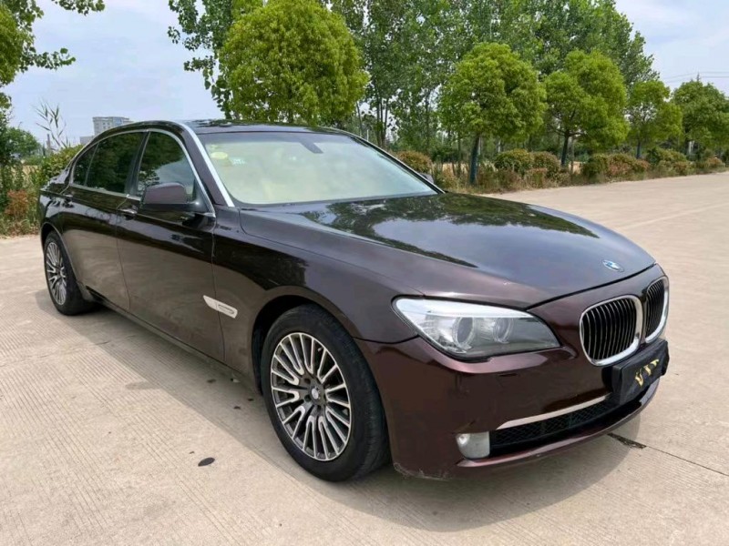 盐城09年宝马7系3