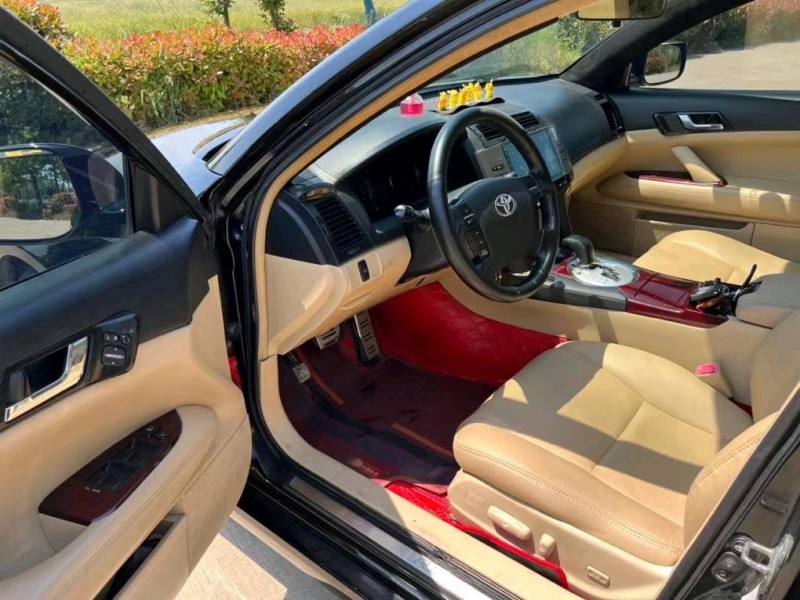 盐城10年丰田锐志6